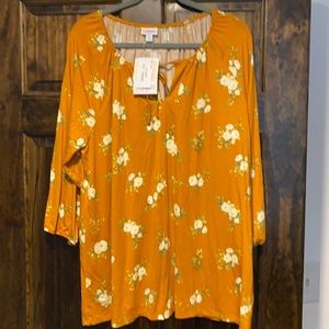 Lularoe Debra shirt